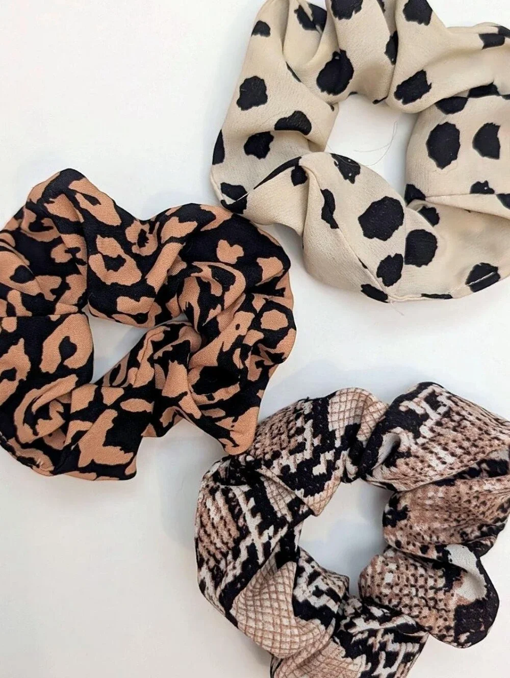 Large Hair & Beauty Accessories Bundle With Mini Straightener & Many Scrunchies